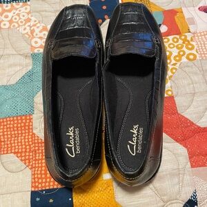 Clark’s woman’s black slip on